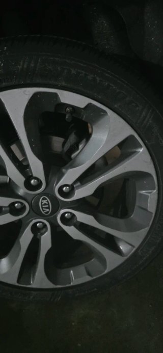 4 Llantas con Neumáticos