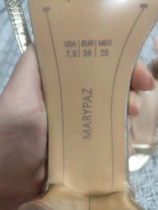 Tacones dorados Marypaz