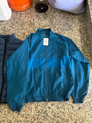 Lote de ropa poco usada y seminueva