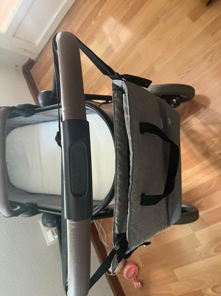 Carrito de bebe Maxi cosi tria zelio. Muy poco uso