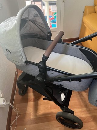 Carrito de bebe Maxi cosi tria zelio. Muy poco uso