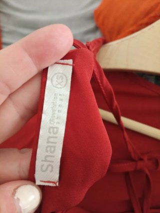 Blusa roja manga tres cuartos