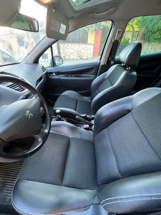 Peugeot 207 2010