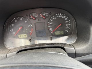 Volkswagen Golf 2003