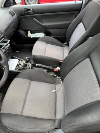 Volkswagen Golf 2003