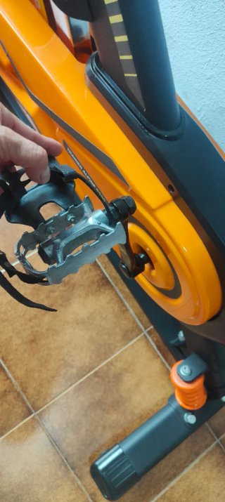 Bicicleta de Spinning Naranja y Negra