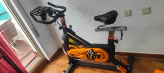Bicicleta de Spinning Naranja y Negra