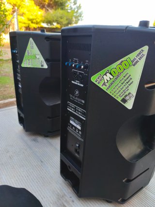 Mackie Thump 15A  2 unidades