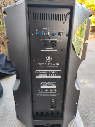 Mackie Thump 15A  2 unidades