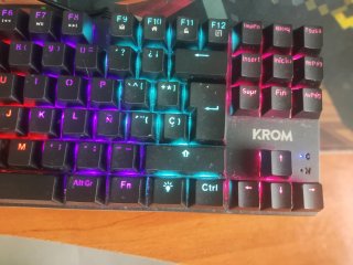 Teclado gaming Krom RGB