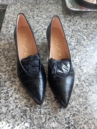 Zapatos de tacón Unisa negros mujer