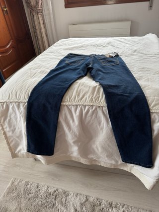 Pantalón Vaquero Mujer Largo Tiro Alto . A Estrena