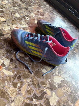 Botas de fútbol Adidas niño/niña Talla 36