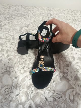 Sandalias Talla 41 nuevas con Tira Multicolor