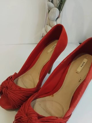 Zapatos de Salón Rojos Zara Talla 38