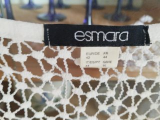 Blusa Esmara manga corta encaje blanco
