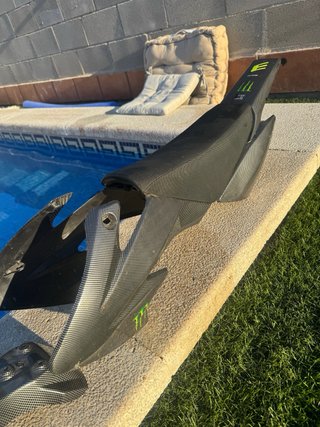 Cachas Plásticos y asientoPit Bike efecto carbono.