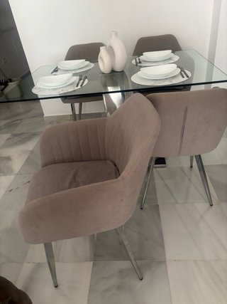 Juego de 4 Sillas de Comedor Gris.Semi nuevas.