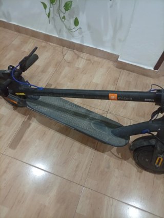 Lote 2 patinetes electricos Xiaomi + cargadores