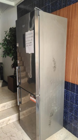 Regalo Nevera 2 metros alto