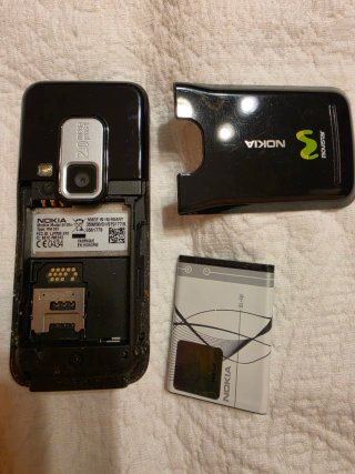 Móvil Nokia 6120 Classic