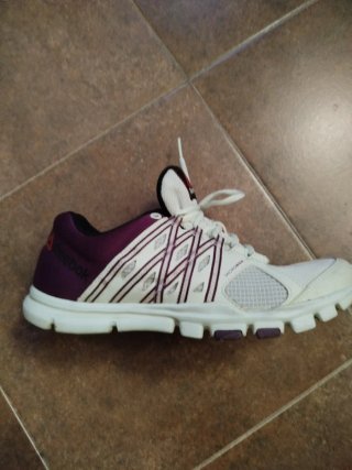 Reebok Mujer Morado Blanco
