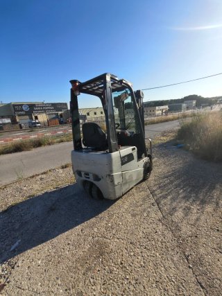 Carretilla Nissan 1300kg Eléctrica
