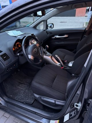 Toyota Auris 2009
