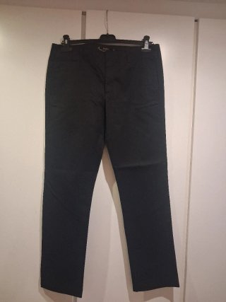 Pantalones negros Mango T40
