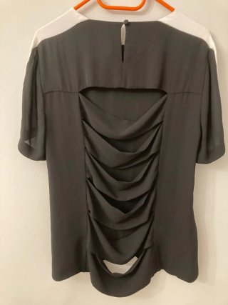 Blusa negra y blanca