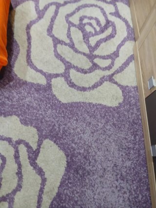 Alfombra grande floral morada y blanca