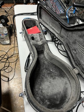 Mandolina Eléctrica Fender con Estuche