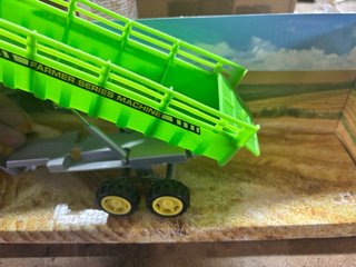 Tractor de Juguete con Remolque Verde