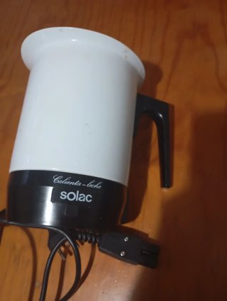 Olla de aluminio con asa