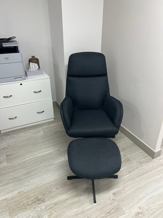 Sillón reclinable TANKEDAL gris + reposapiés