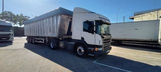 Scania 450P y semirremolque Benalú