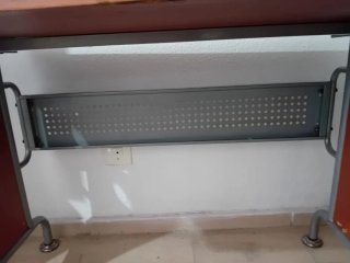 Escritorio madera y metal