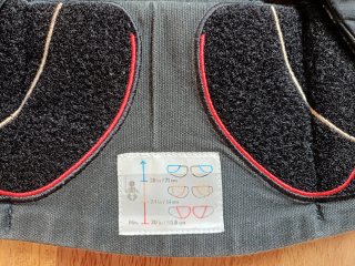 Mochila porteo Ergobaby Adapt negra.