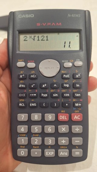Calculadora Científica Casio fx-82MS
