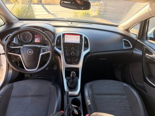 Opel Astra 2015