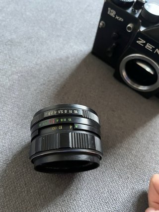 Camara de fotos ZENIT 12XP, objetivo HELIOS 44M-4