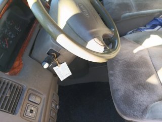 Kia Coche Familiar Gris