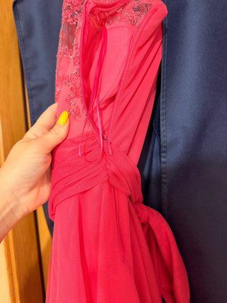 Vestido fiesta rosa fucsia con encaje