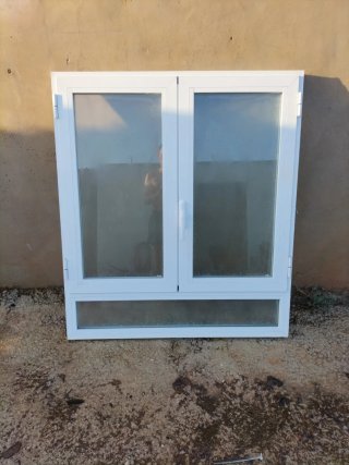 Ventana aluminio doble hoja abatible y fijo