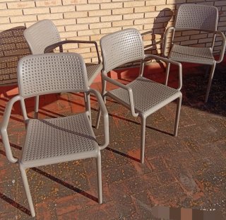 4 SILLAS APILABLES TERRAZA/JARDÍN