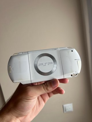 PSP 1004 Blanca - Para Piezas o Reparar