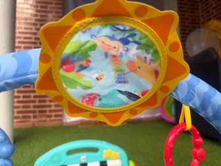 Gimnasio Bebé Fisher Price Piano Pataditas