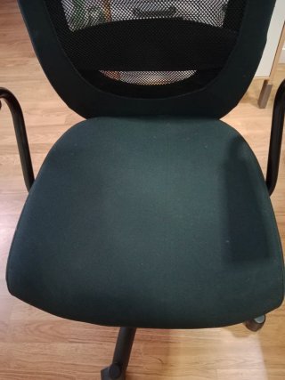 Silla de oficina Ikea negra y verde