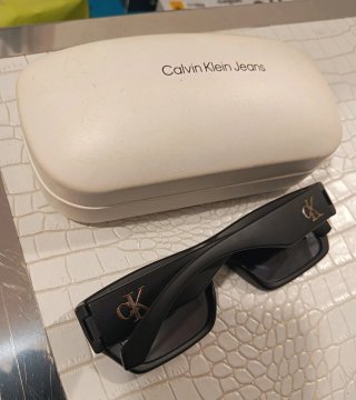 Occhiali da sole Calvin Klein Jeans neri Unisex