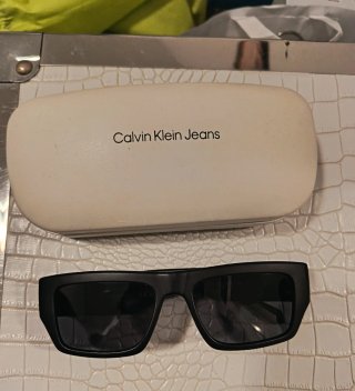 Occhiali da sole Calvin Klein Jeans neri Unisex